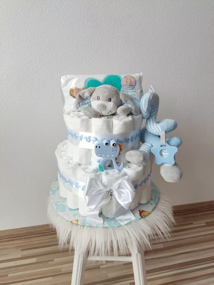 Dvojposchodová torta pre chlapčeka