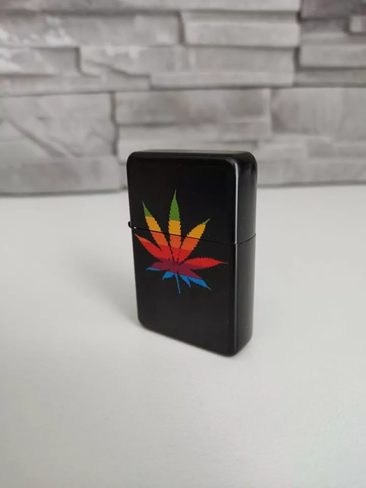 Benzínový zapaľovač - LIST