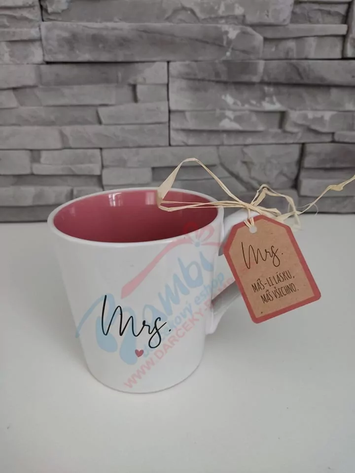Sada s nápisom MRS.