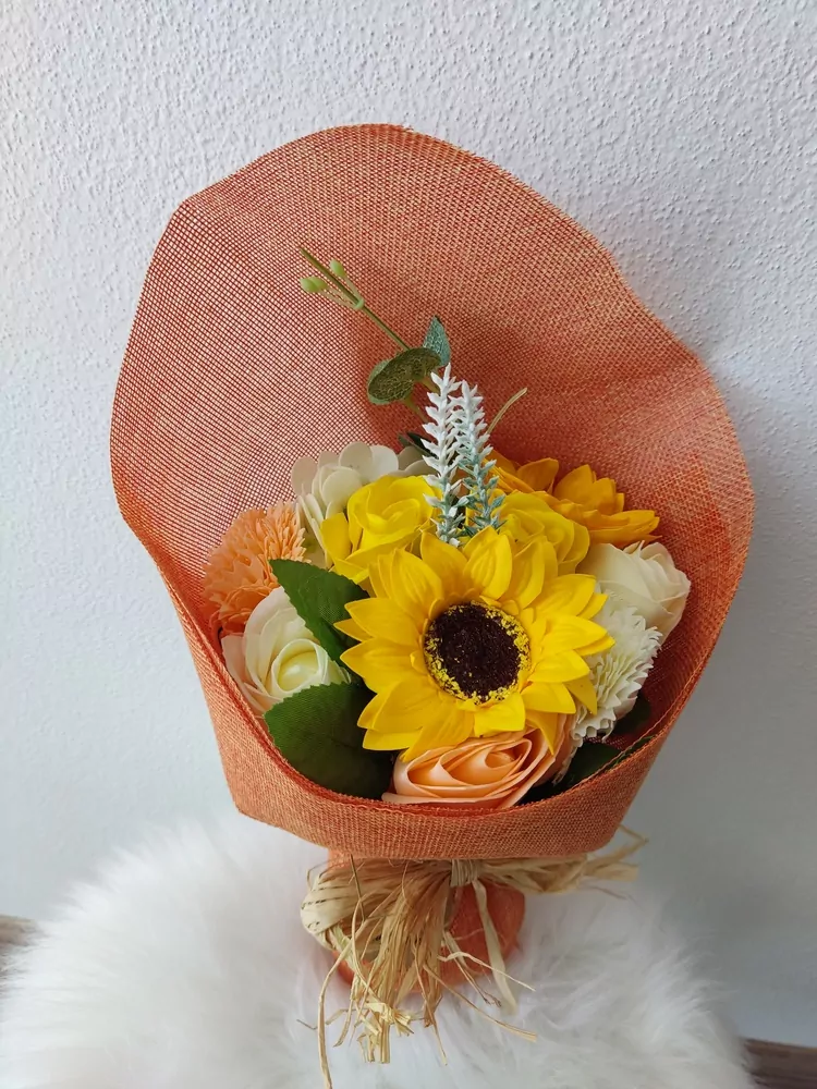 Mydlová kytica: oranžová