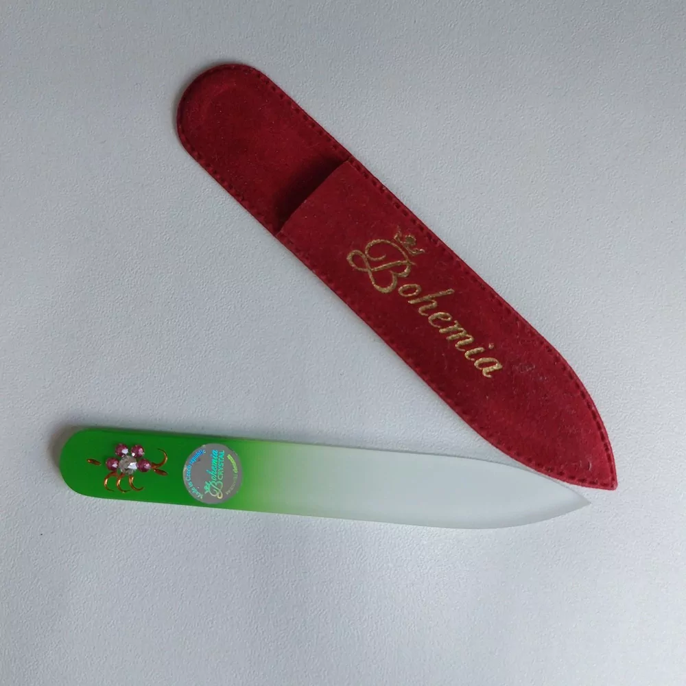 Sklenený pilník so Swarovski kamienkami- zelený