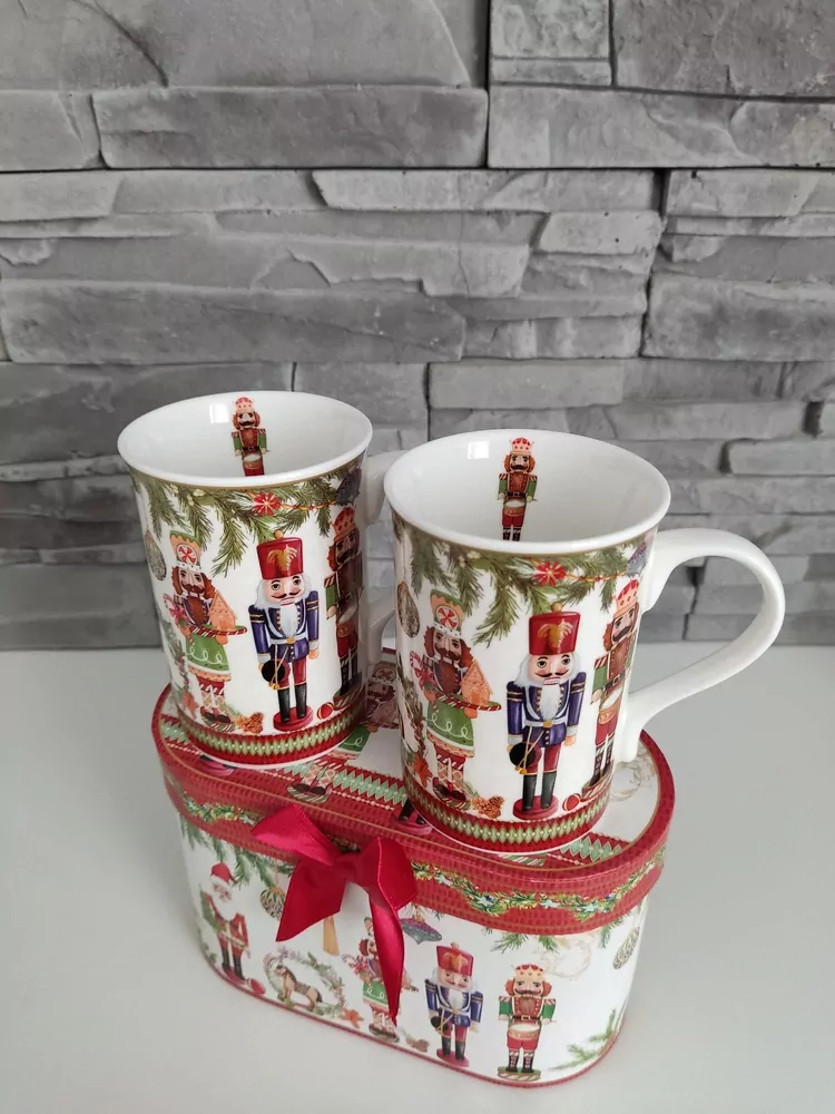 Set porcelánových hrnčekov - Luskáčik