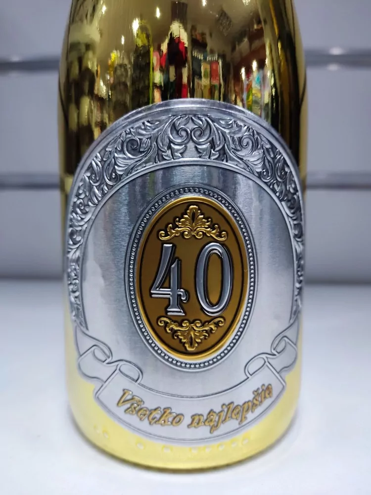 Zrkadlové víno 40