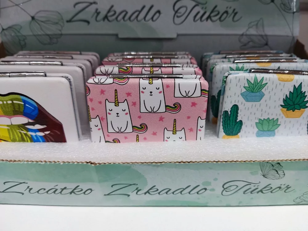 Zrkadielko do kabelky pery