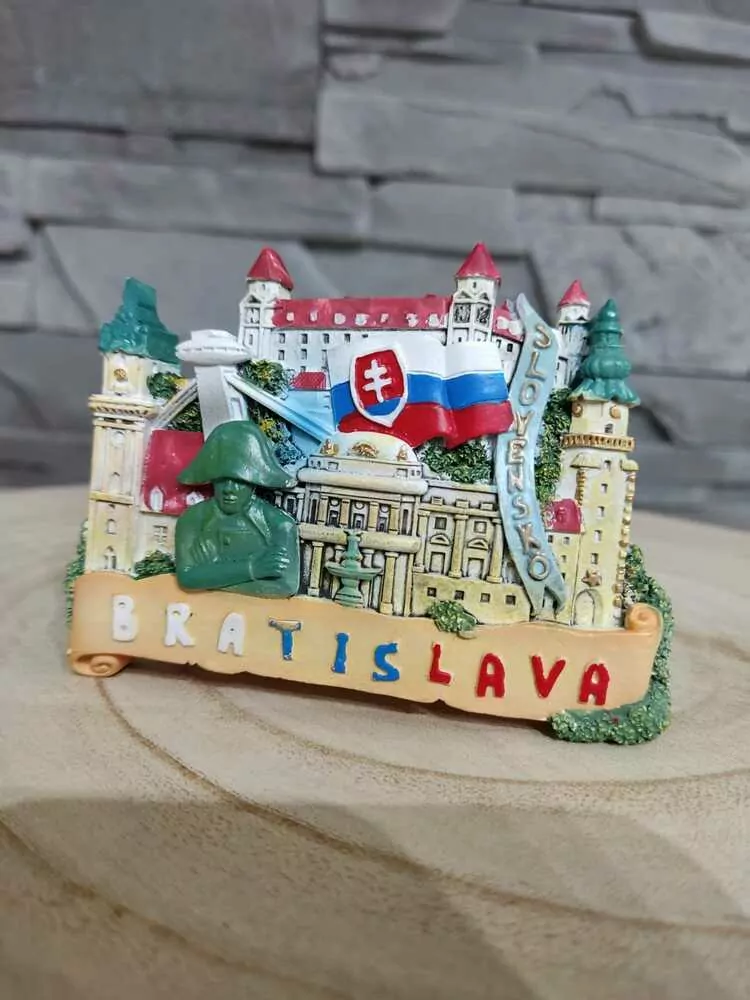 Magnetka s dominantami Bratislavy
