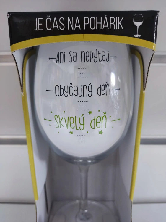 Pohár na víno Skvelý deň
