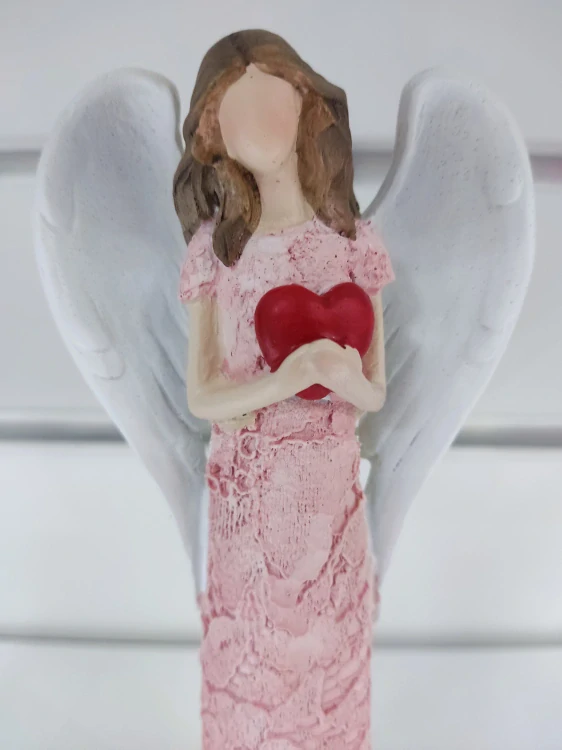 Anjel ružový so srdiečkom