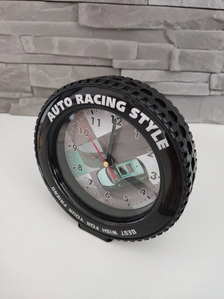 Hodiny Auto