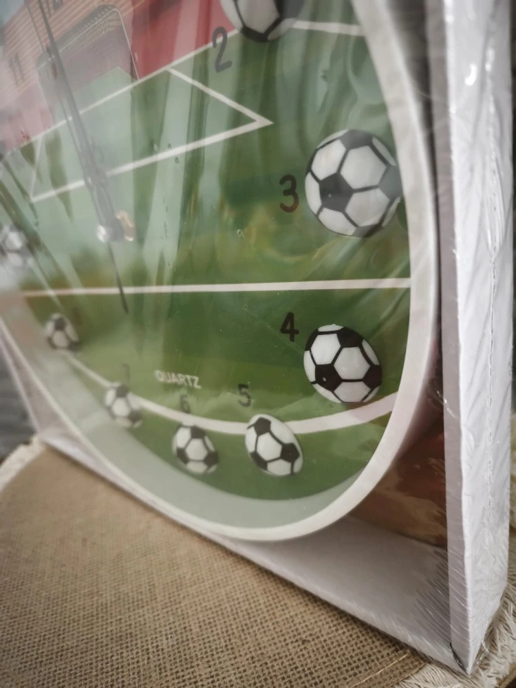 Hodiny Futbal biele