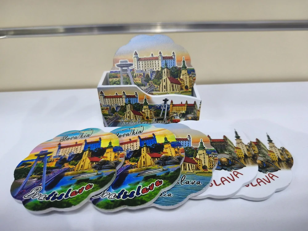 Drevené podšálky Bratislava Slovensko – 6 ks v darčekovom balení 🎁🇸🇰