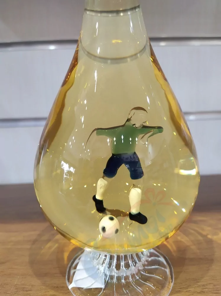 Biele vínko s figúrkou Futbalistu