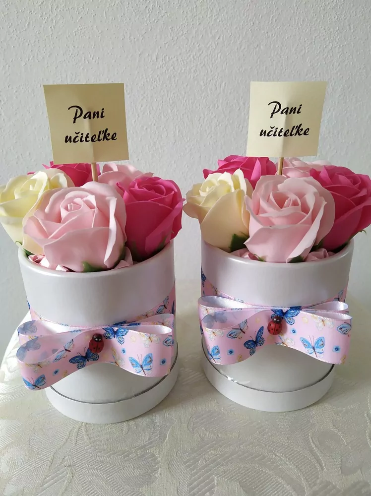 Mydlový flower box 5 ruží mix Pani učiteľke