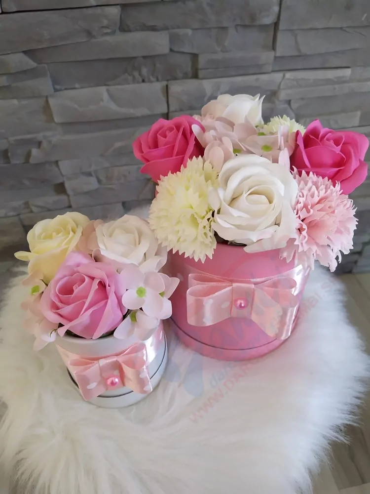 Mydlový flower box mix ružový stredný