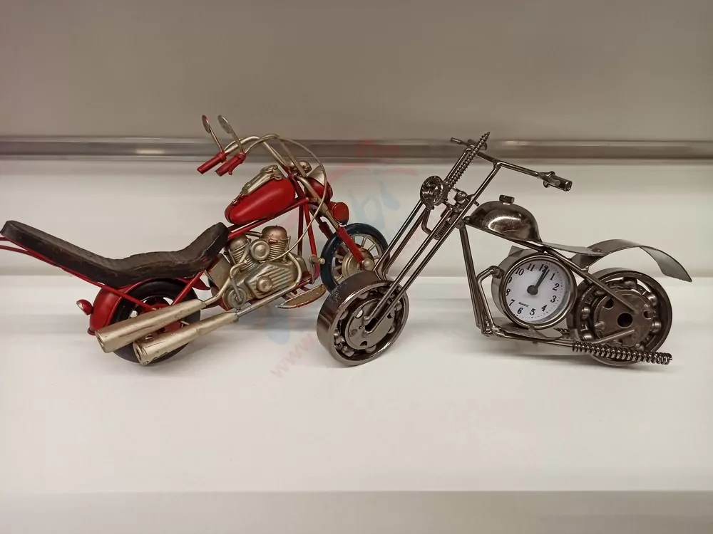 Dekorácia - motorka s hodinami