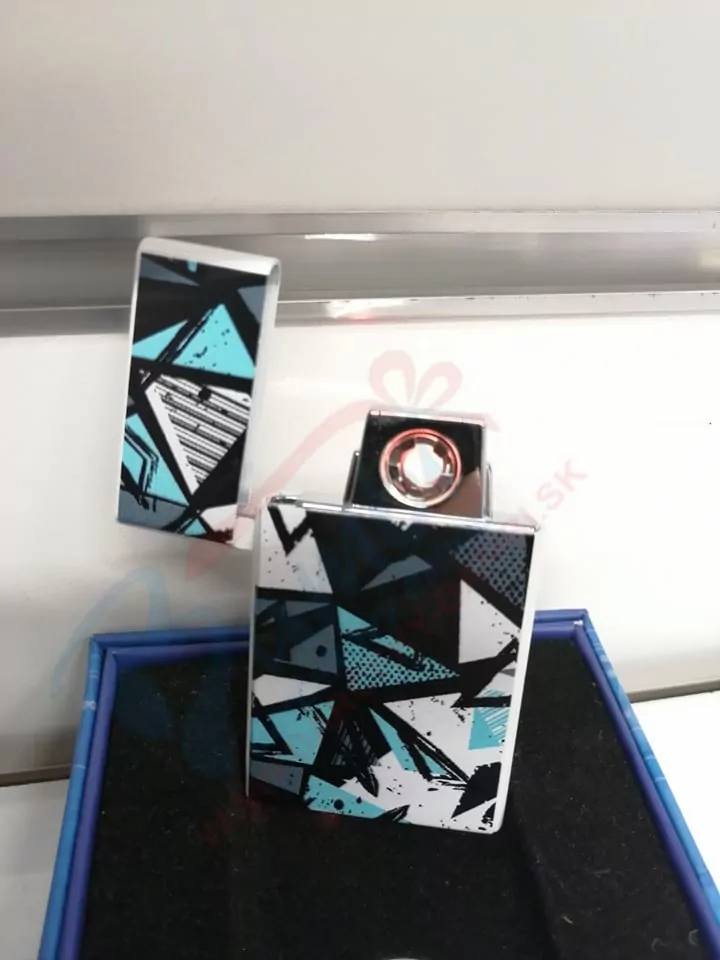 Bielomodrý USB zapaľovač