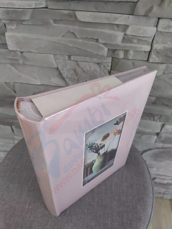 Ružový fotoalbum