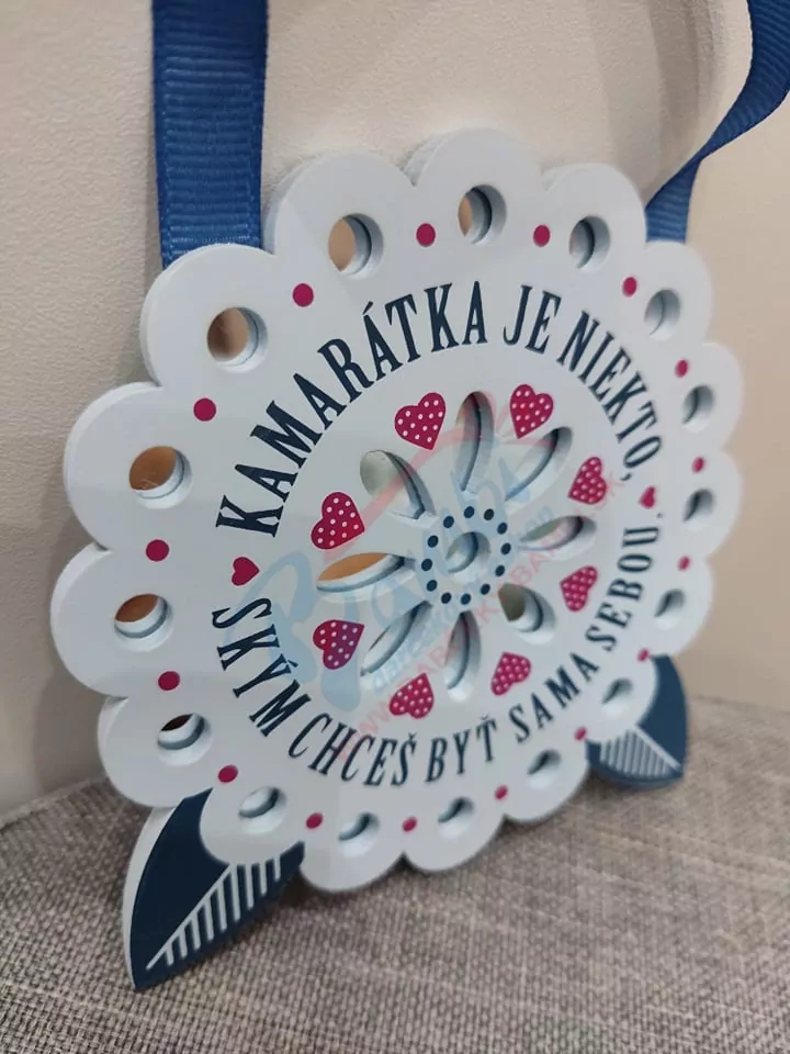 Drevená plaketka - Kamarátka