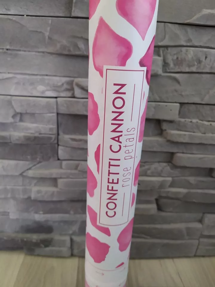 Konfety lupene ruží 40cm