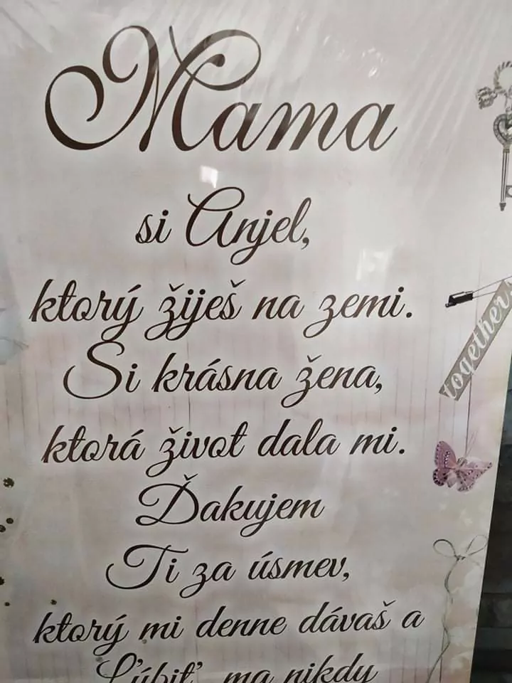 Drevená tabuľa s venovaním MAMA