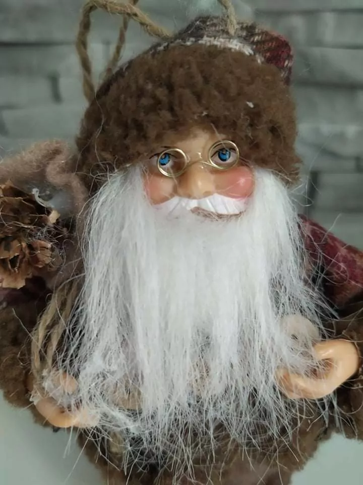 xMikuláš s rolničkou na čiapke 2