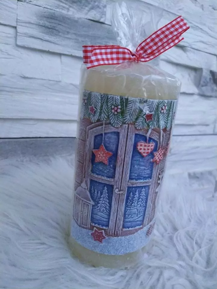 xSviečka valec s vianočným motívom
