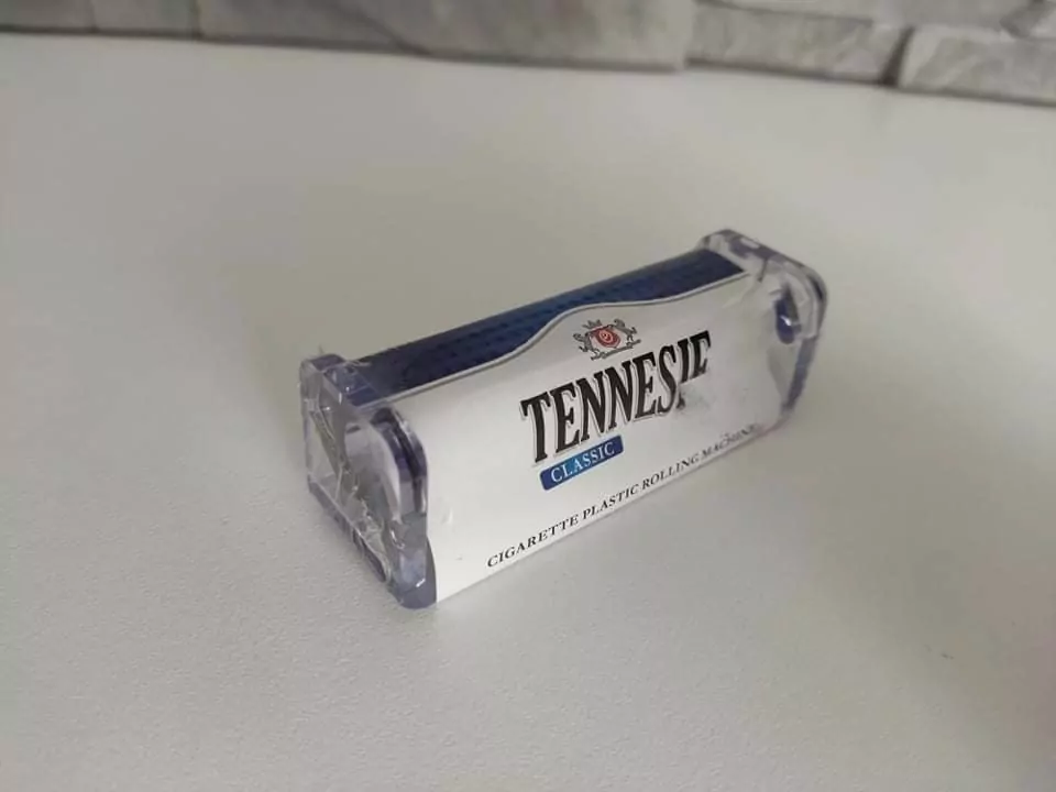 Ručná rolovačka cigariet - plastová
