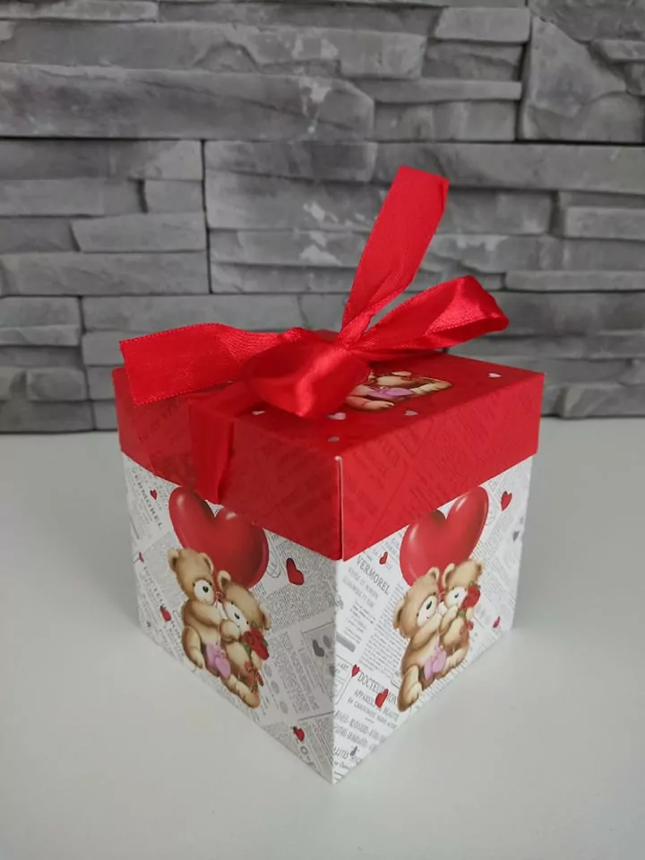 Darčeková krabička - so zamilovanými macíkmi