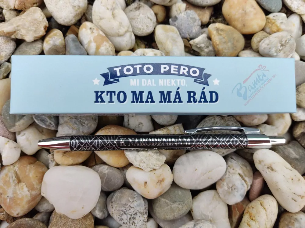 Pero s nápisom: K narodeninám- čierne