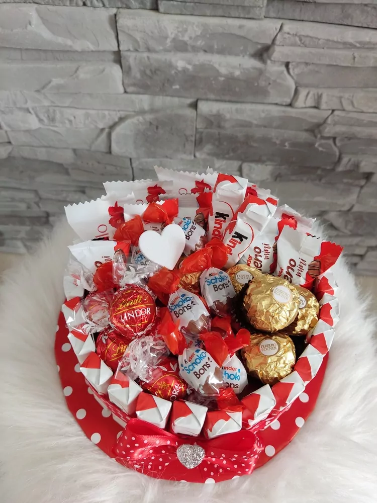 Torta exclusive: Kinder, Ferrero, Lindor, Rafaelo, Bons, Bueno