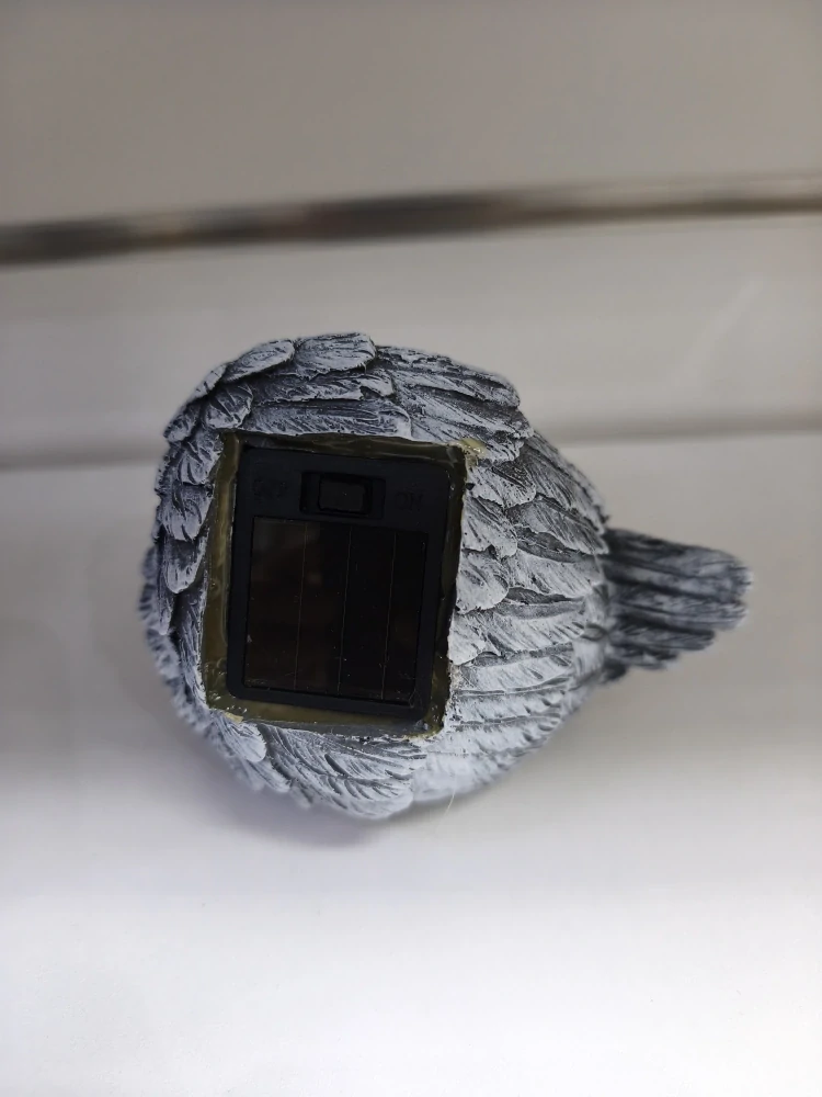 LED krídla so solárnym panelom: srdiečko