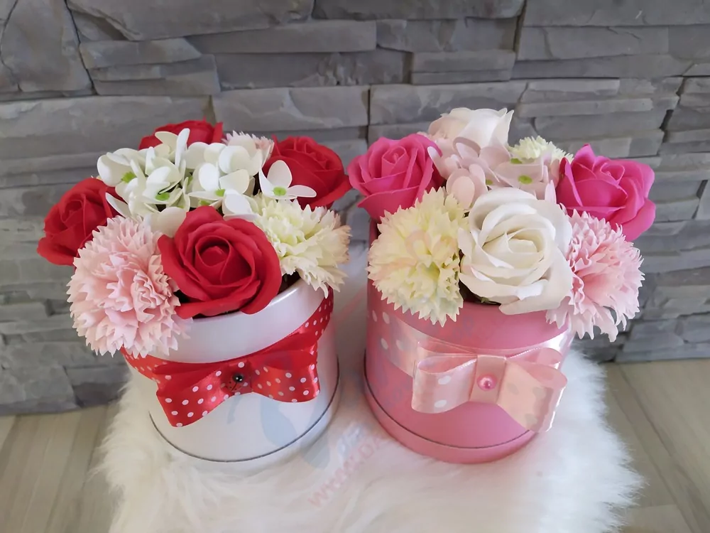 Mydlový flower box mix ružový stredný