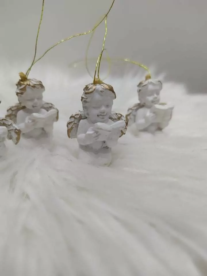 xAnjelik na zavesenie