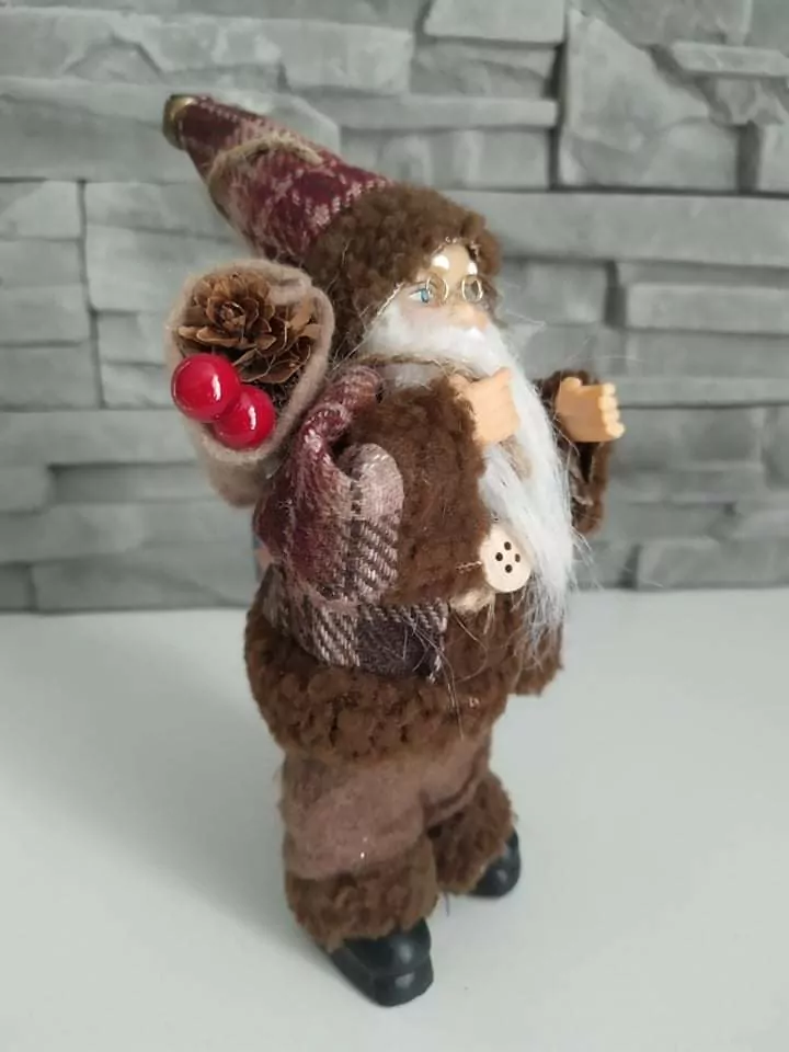 Mikuláš s rolničkou na čiapke 1