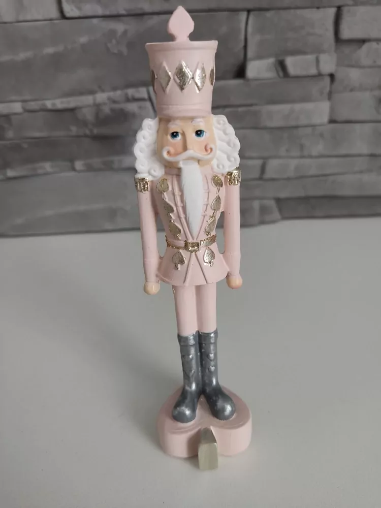  Luskáčik - 17cm - 2druhy