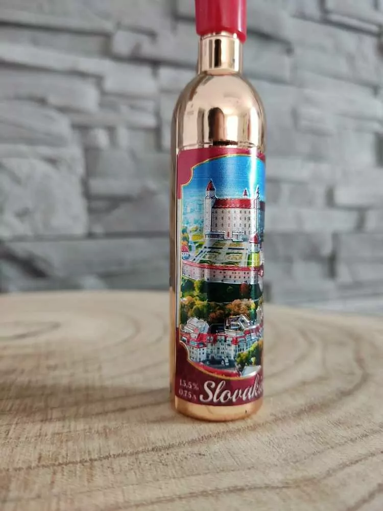 Otvárač na víno a pivo - Slovakia