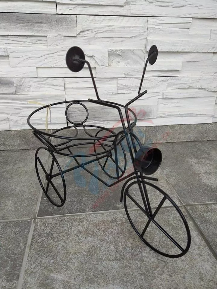Bicykel-stojan na kvety čierny