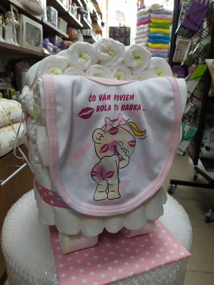 Kočík s bábikou a menom bábätka
