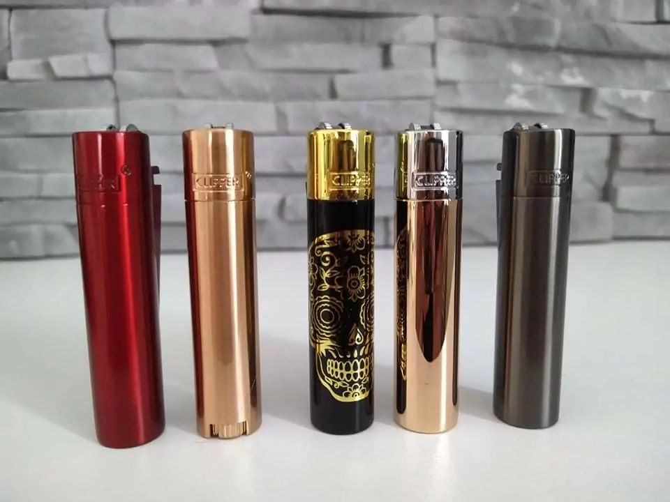 Kovový zapaľovač CLIPPER - sivý