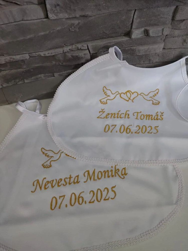 Maľované poháre + saténové podbradníky pre novomanželov