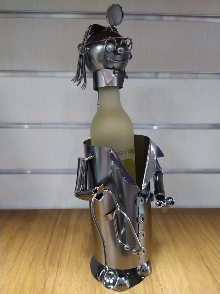 Stojan na víno - Doktorka