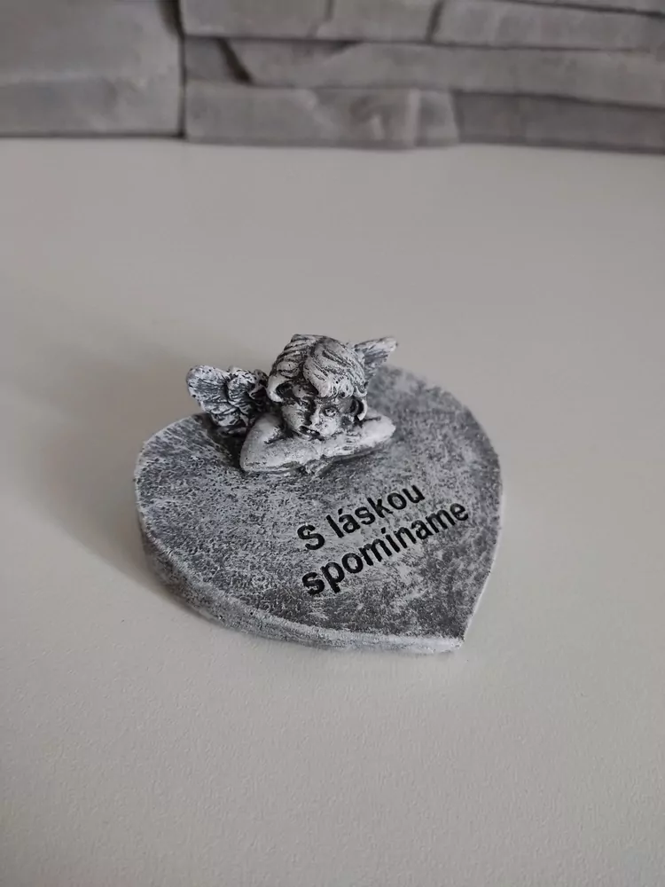 Kamienok: S láskou spomíname