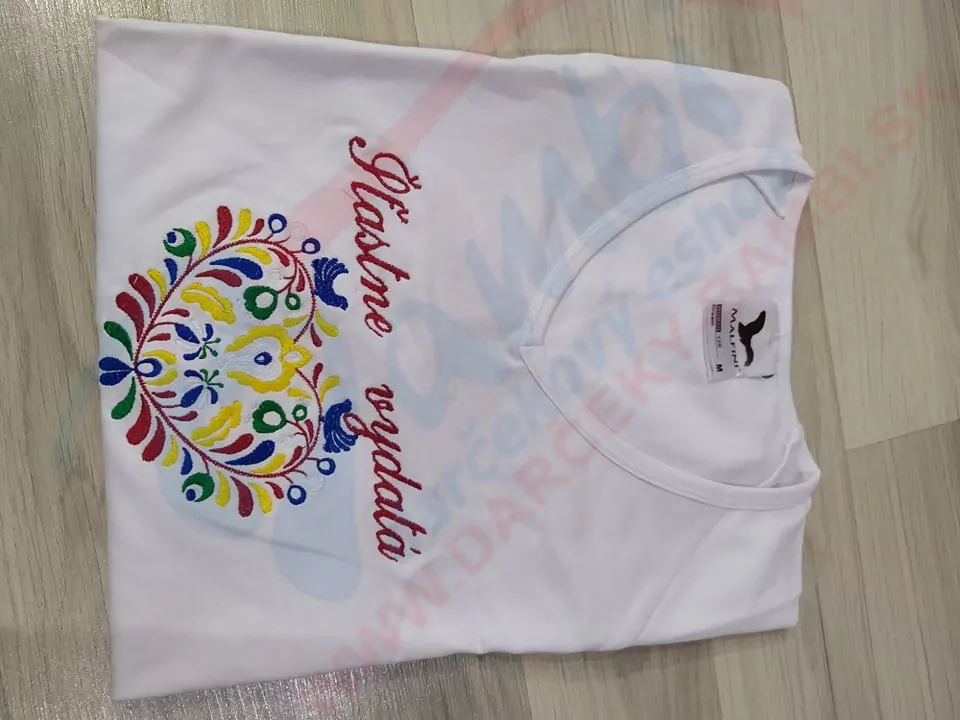 Vyšívané detské tričko s folklórnym vzorom