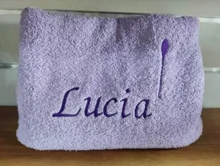 Osuška s menom LUCIA