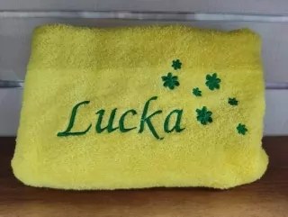 Osuška s menom LUCKA