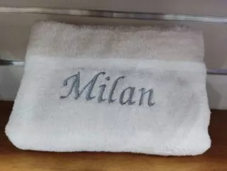 Osuška s menom MILAN