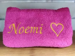 Osuška s menom NOEMI