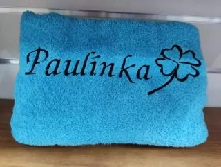 Osuška s menom PAULÍNKA