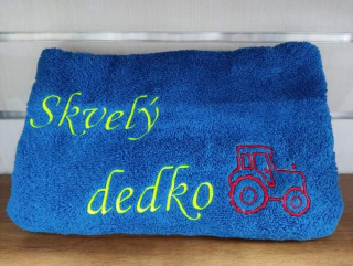 Osuška s nápisom SKVELÝ DEDKO