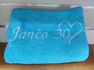 Osuška s nápisom Jančo 30
