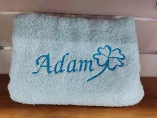 Osuška s menom Adam
